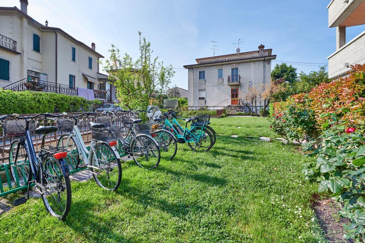 Front Lake Studio With Loft Bed And Pool Bardolino Buitenkant foto