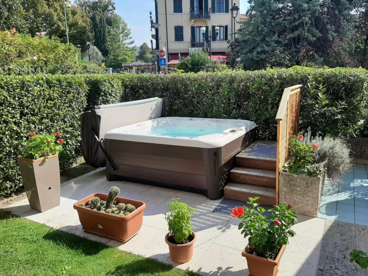 Front Lake Studio With Loft Bed And Pool Bardolino Buitenkant foto