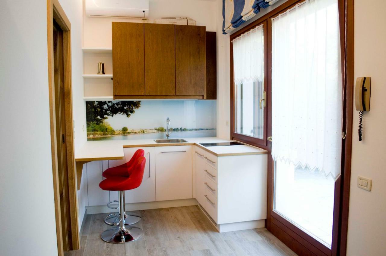 Front Lake Studio With Loft Bed And Pool Bardolino Buitenkant foto